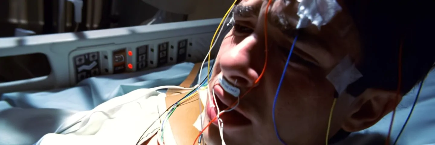 Кадр из 2 серии 1 сезона