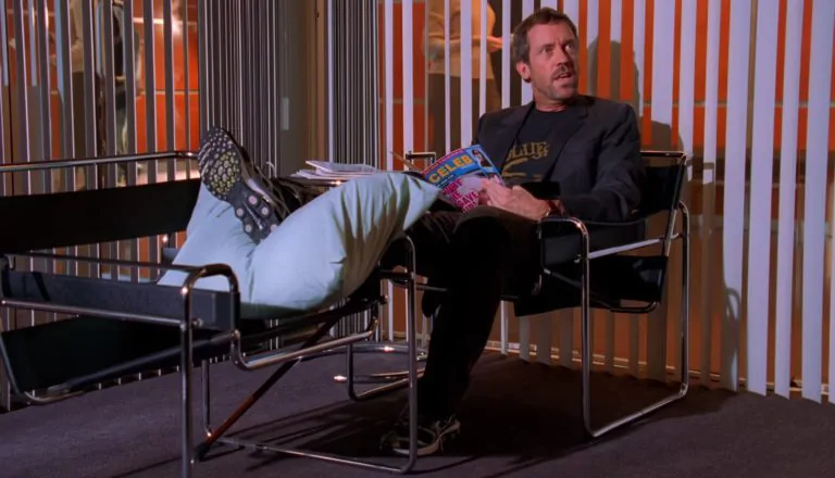 Момент из 13 серии 2 сезона