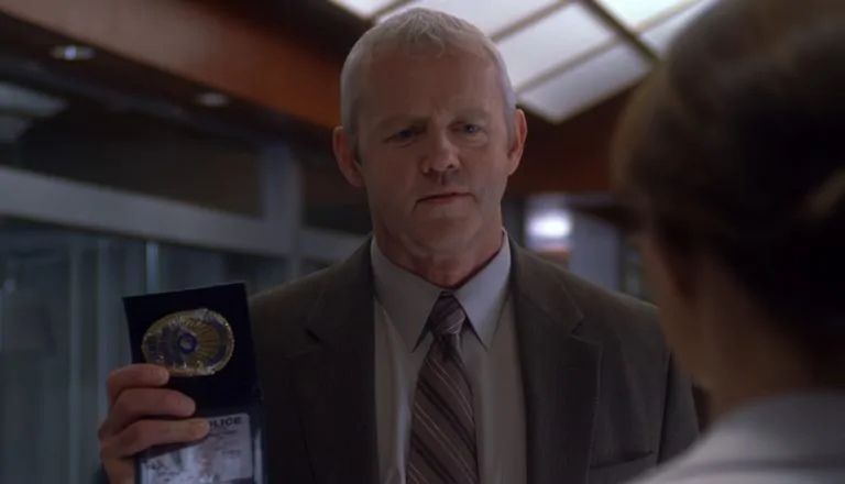 Момент из 7 серии 3 сезона