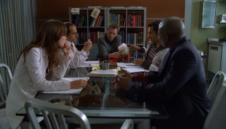 Картинка к «4 сезон 10 серия»