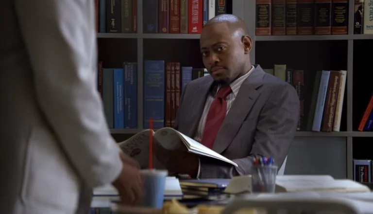 Момент из 16 серии 5 сезона