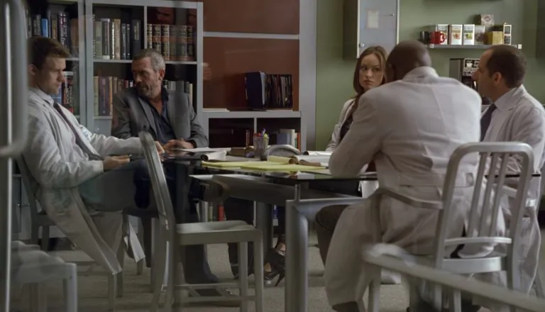 Момент из 12 серии 6 сезона